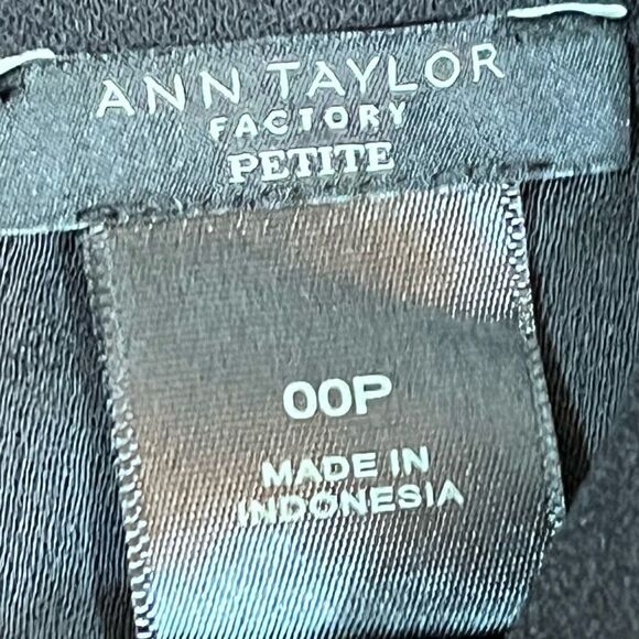 Ann Taylor Women’s Black High Neck Swing Dress W/ Accent Neck Bow, Size 00P, NWT - Picture 6 of 6